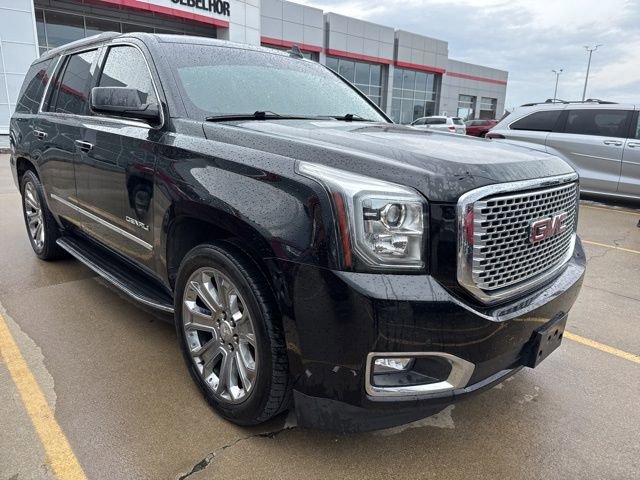 Used 2017 GMC Yukon Denali w/ Open Road Package AWD/4WD image 12