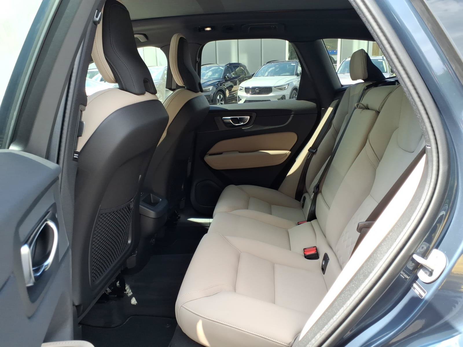 New 2026 Volvo XC60 B5 Core w/ Climate Package AWD/4WD image 8