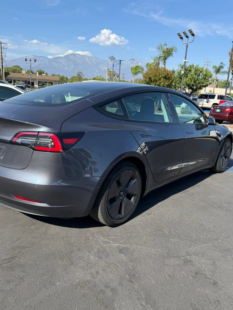 Used 2021 Tesla Model 3 Standard Range Plus RWD image 8