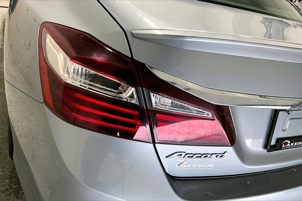 Used 2017 Honda Accord Sport Special Edition image 23