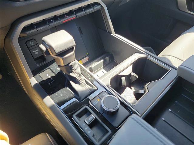 Used 2026 Toyota Tundra Limited w/ Power Package image 19
