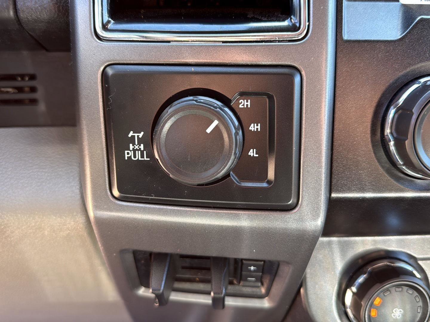 Used 2019 Ford F250 XLT w/ XLT Premium Package image 21