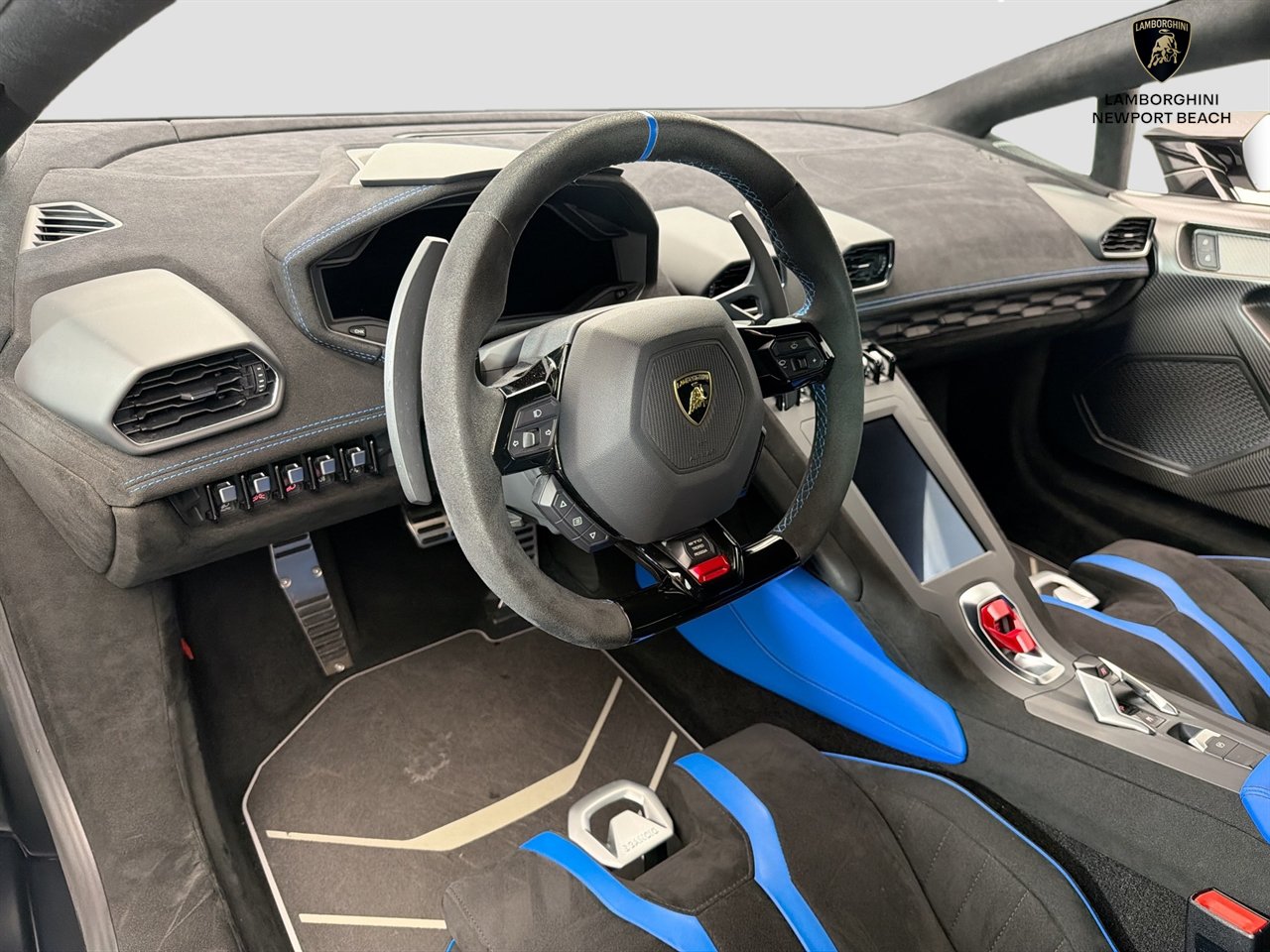 Used 2024 Lamborghini Huracan STO RWD image 29