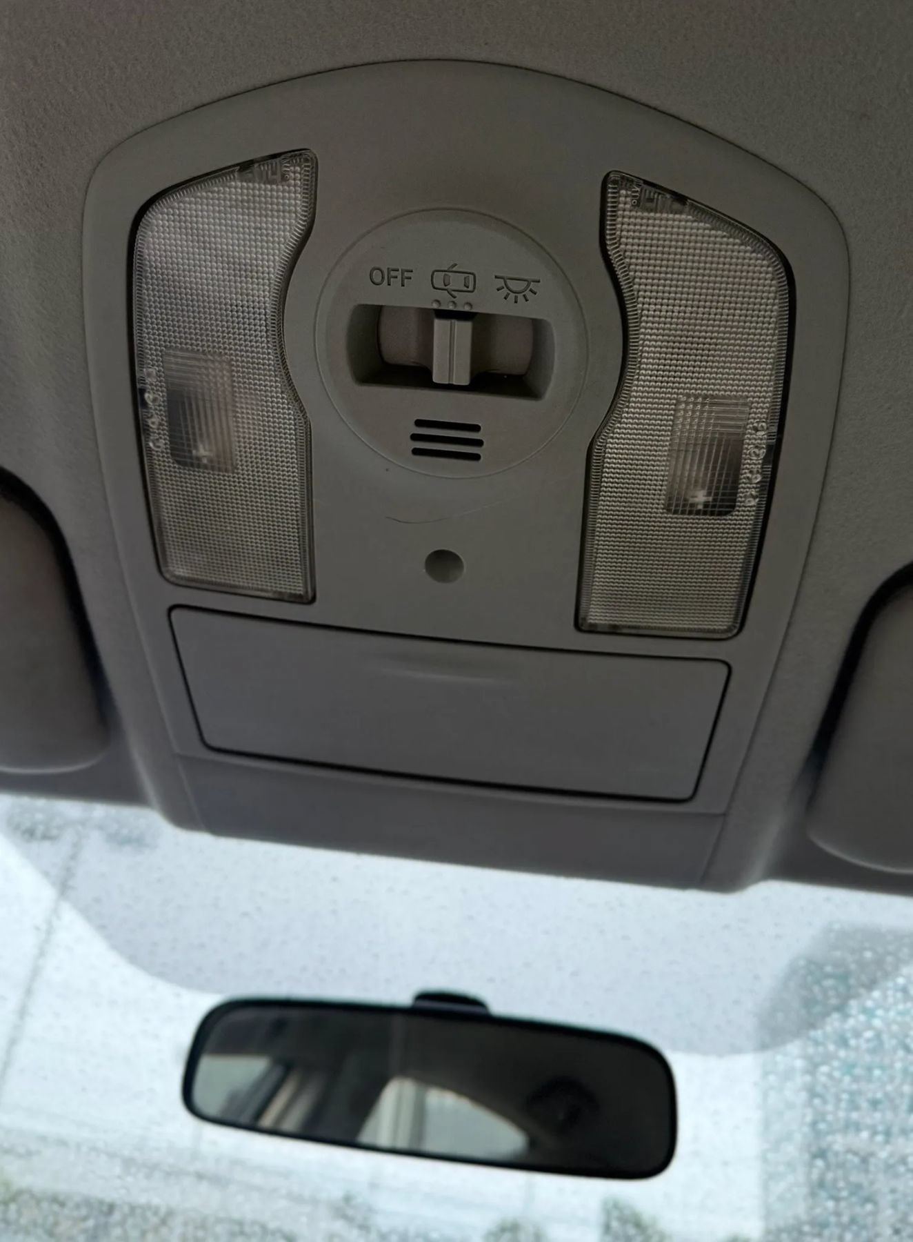 Used 2015 Toyota Prius Two FWD image 20