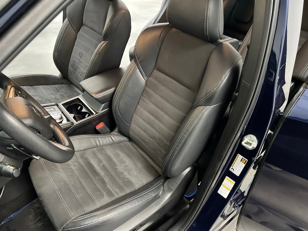 Used 2023 Mitsubishi Outlander SE image 9