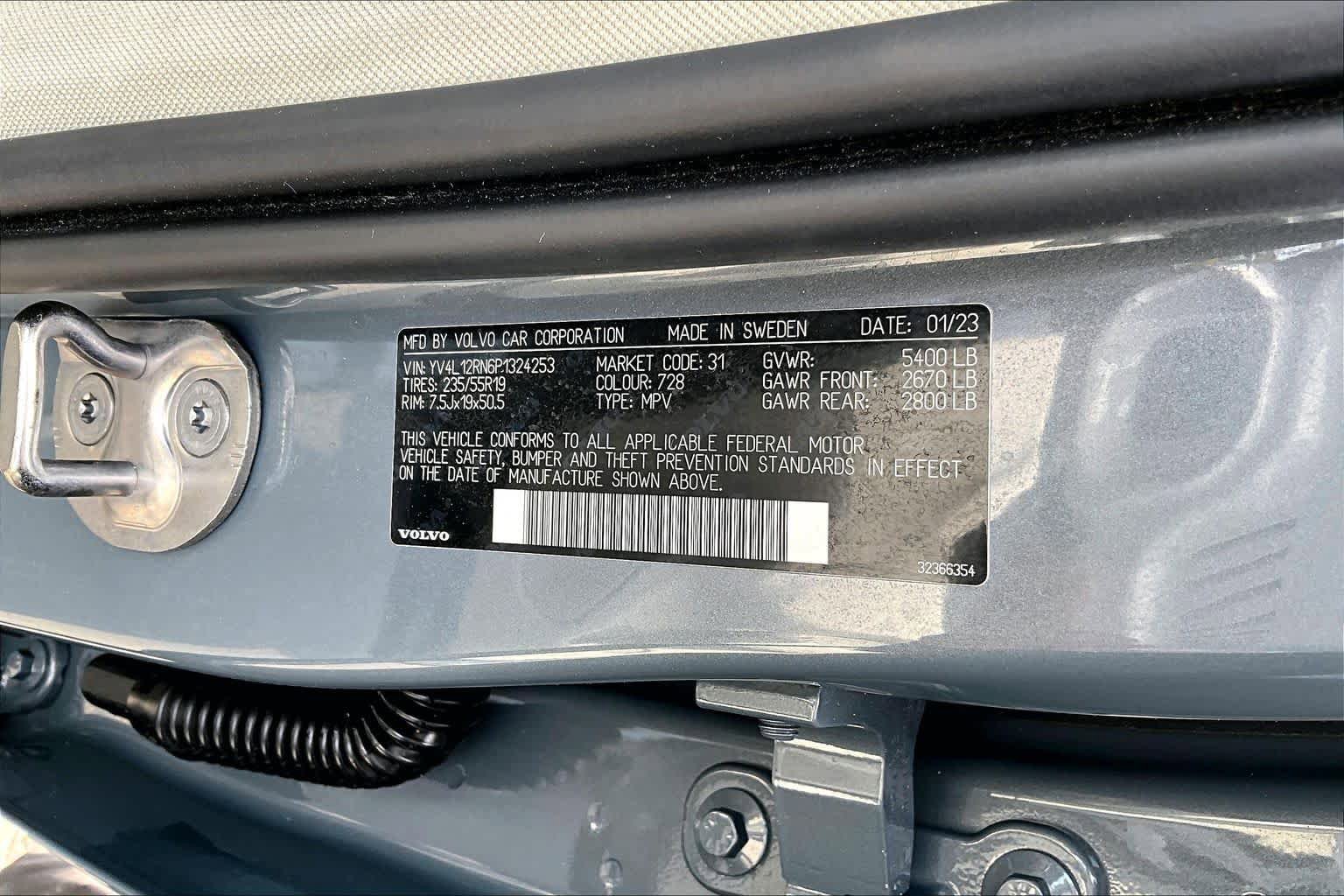 Used 2023 Volvo XC60 B5 Plus w/ Climate Package image 31