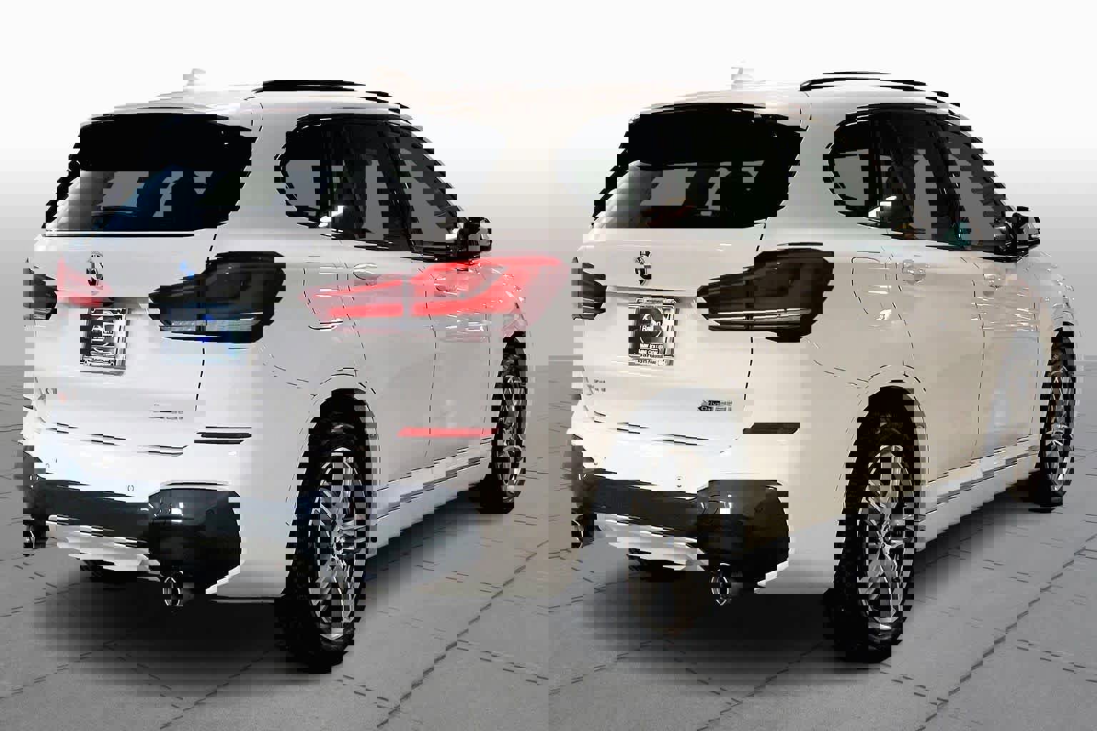 Used 2020 BMW X1 xDrive28i w/ Premium Package image 13