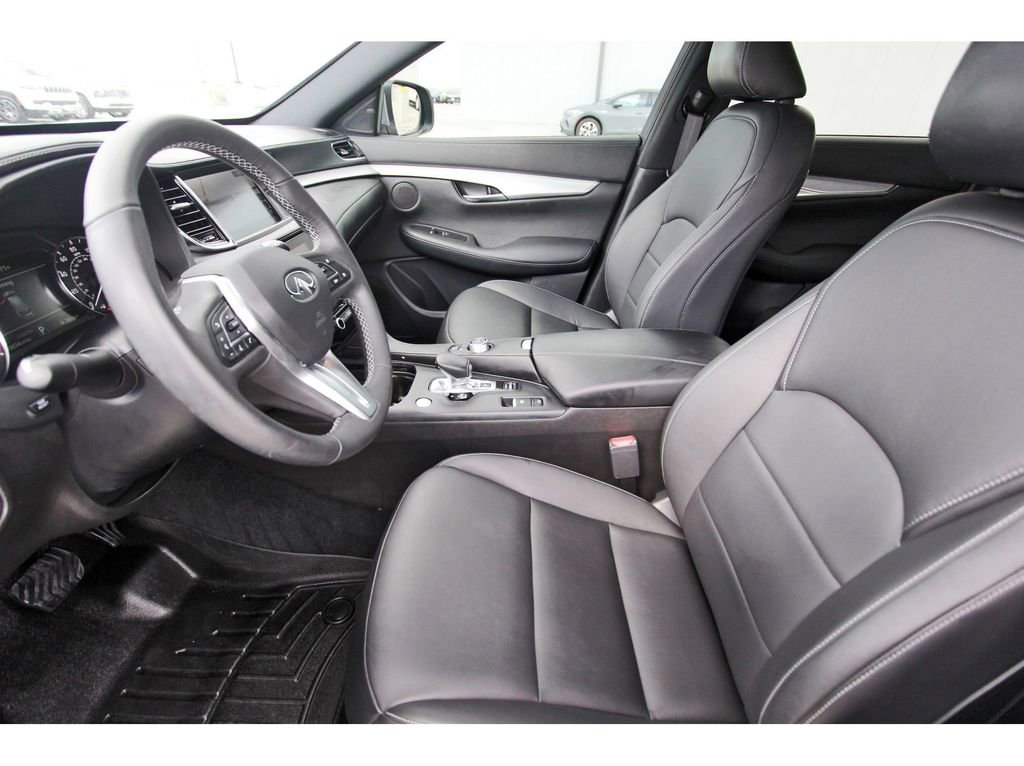 Used 2020 INFINITI QX50 Essential w/ Edition 30 Package image 6