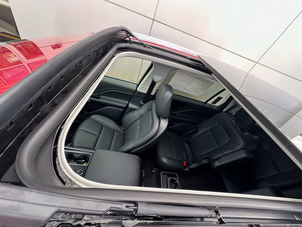 New 2026 Lincoln Aviator AWD image 6