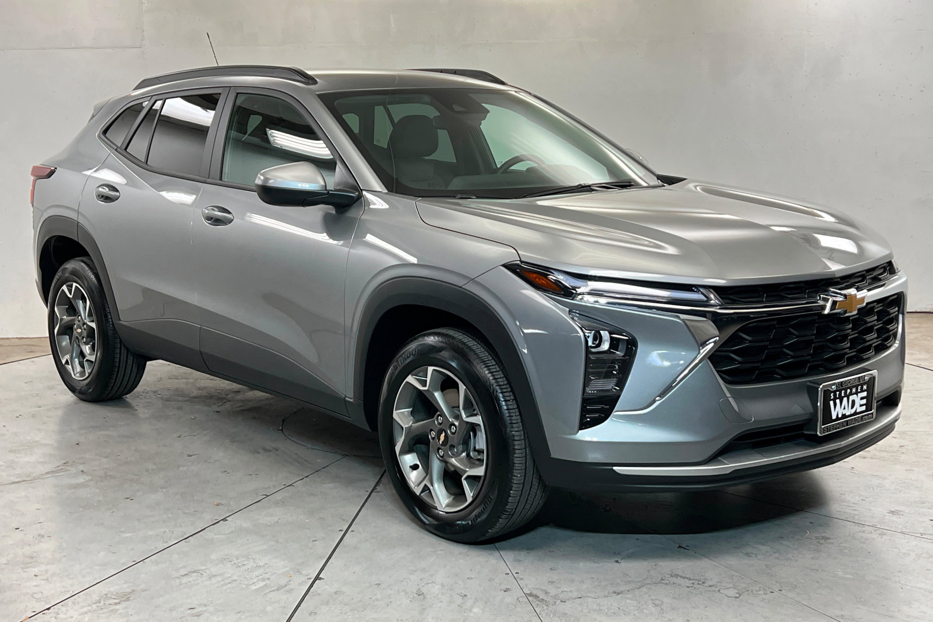 Used 2025 Chevrolet Trax LT w/ LT Convenience Package FWD image 8