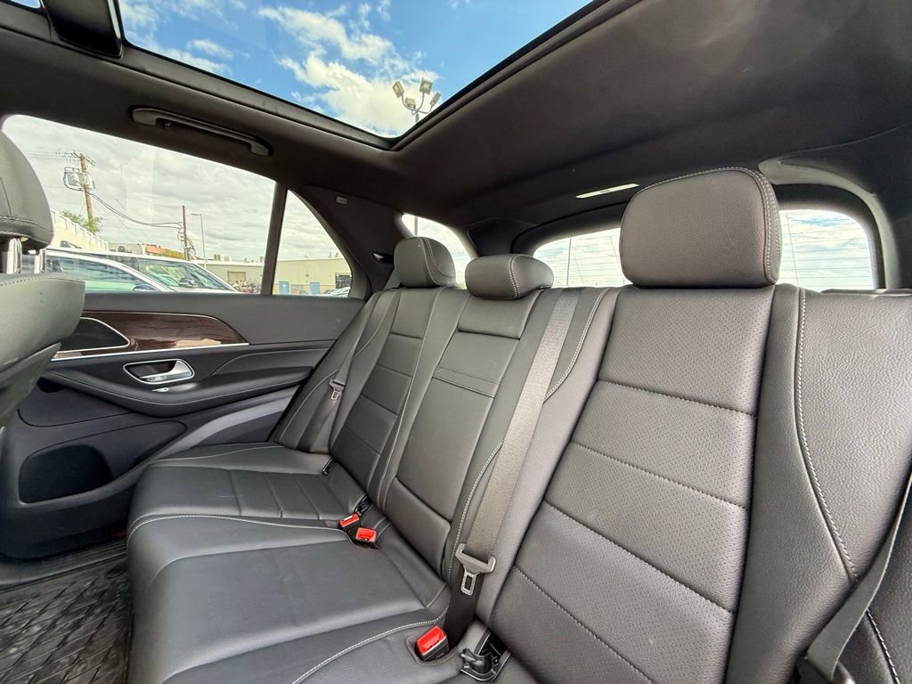 Used 2025 Mercedes-Benz GLE 450e 4MATIC image 7