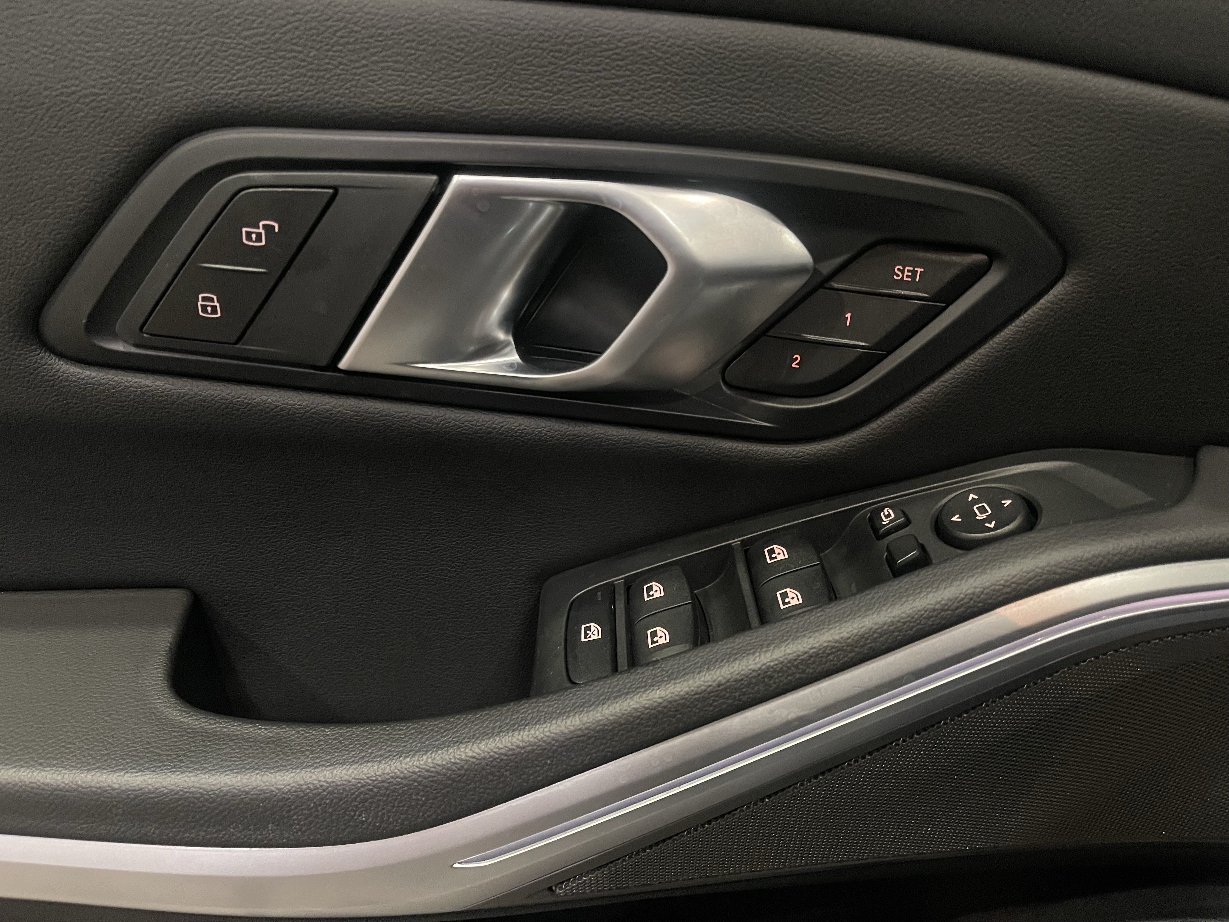 Used 2025 BMW M340i Sedan RWD image 11