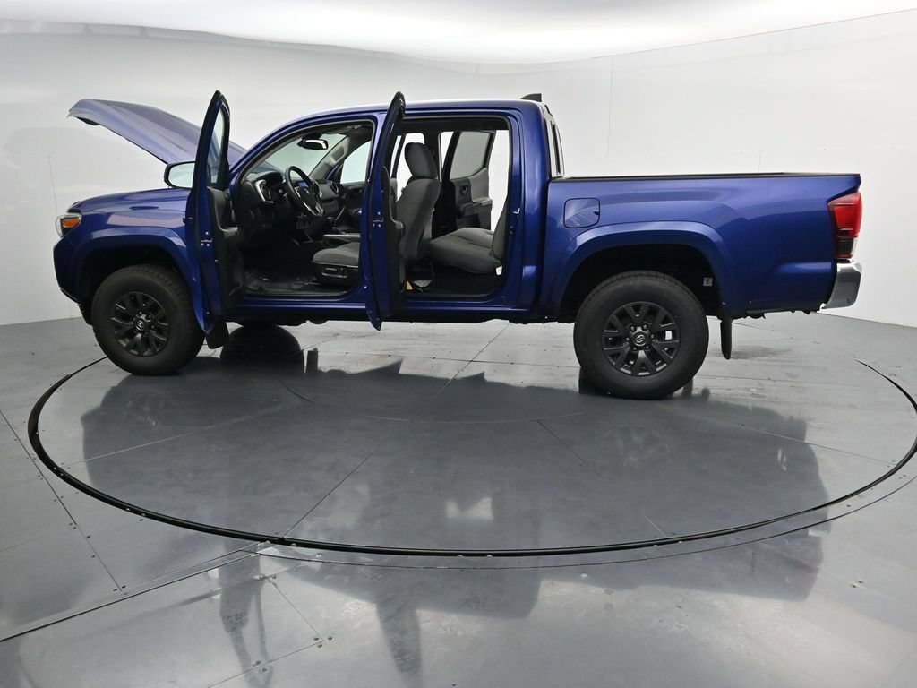 Used 2022 Toyota Tacoma SR5 AWD/4WD image 28