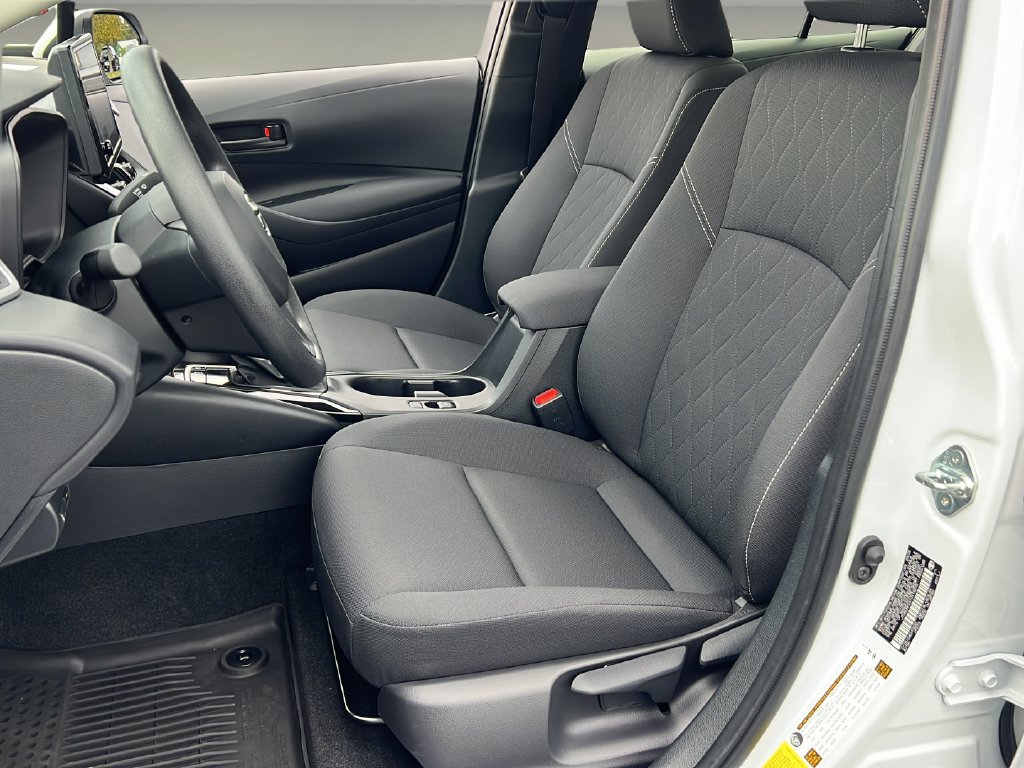 Used 2026 Toyota Corolla LE FWD image 12