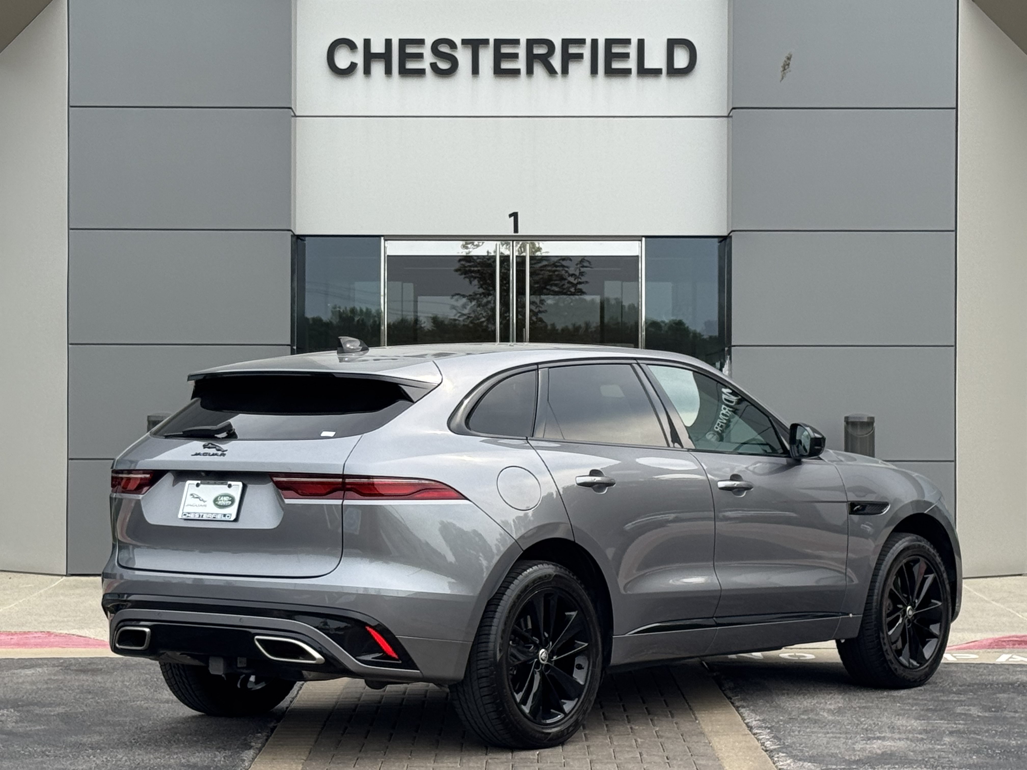 Certified 2024 Jaguar F-PACE R-Dynamic S AWD/4WD image 2
