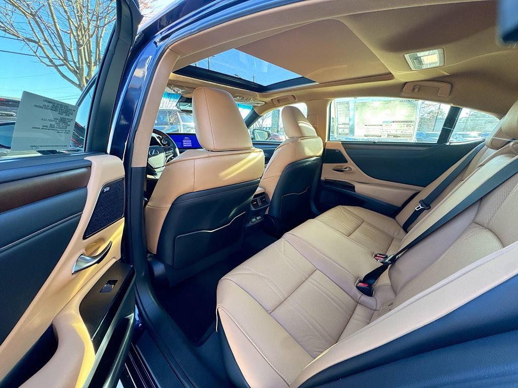 New 2025 Lexus ES 350 Ultra Luxury image 31