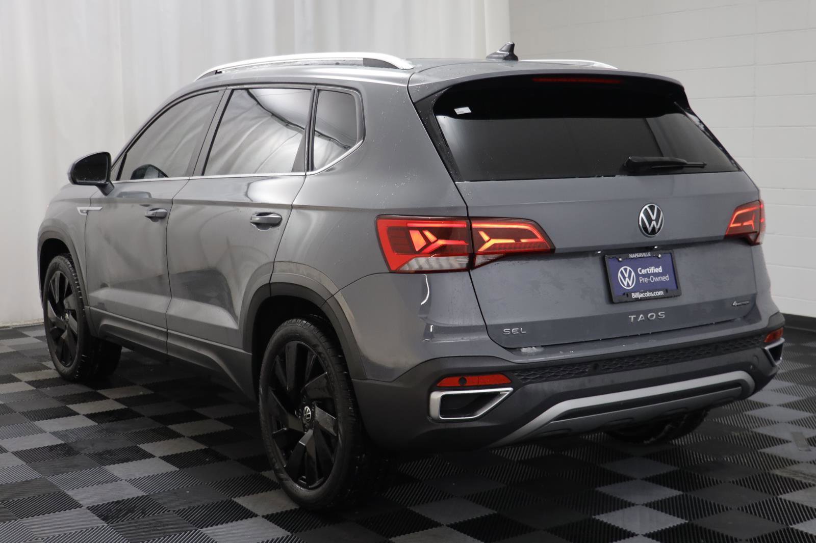 Certified 2024 Volkswagen Taos SEL image 15