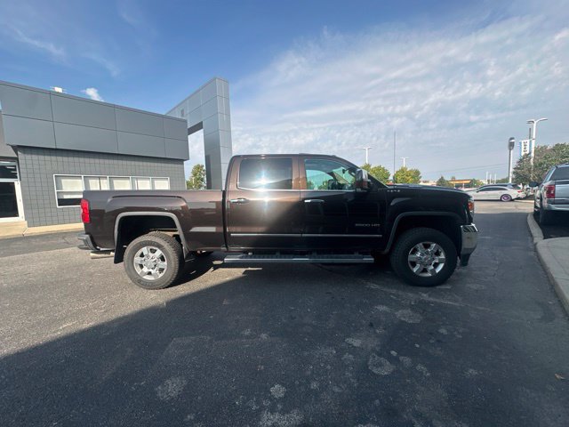 Used 2019 GMC Sierra 2500 SLT w/ Duramax Plus Package AWD/4WD image 4