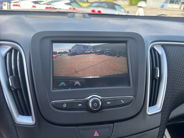 Used 2017 Chevrolet Malibu LS FWD image 20
