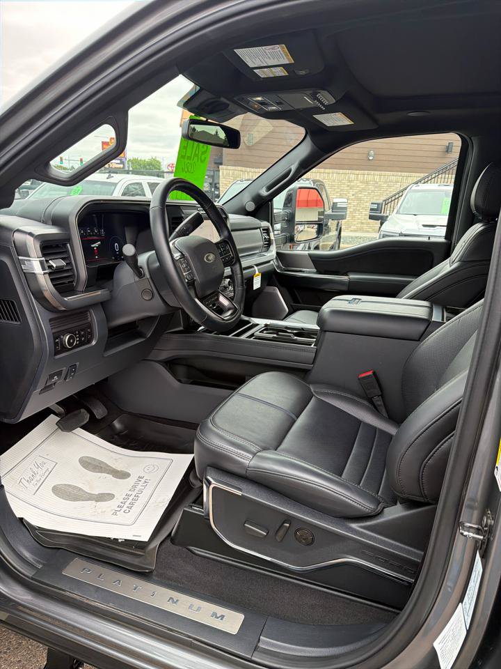 Used 2026 Ford F350 Platinum w/ Tremor Off-Road Package AWD/4WD image 8
