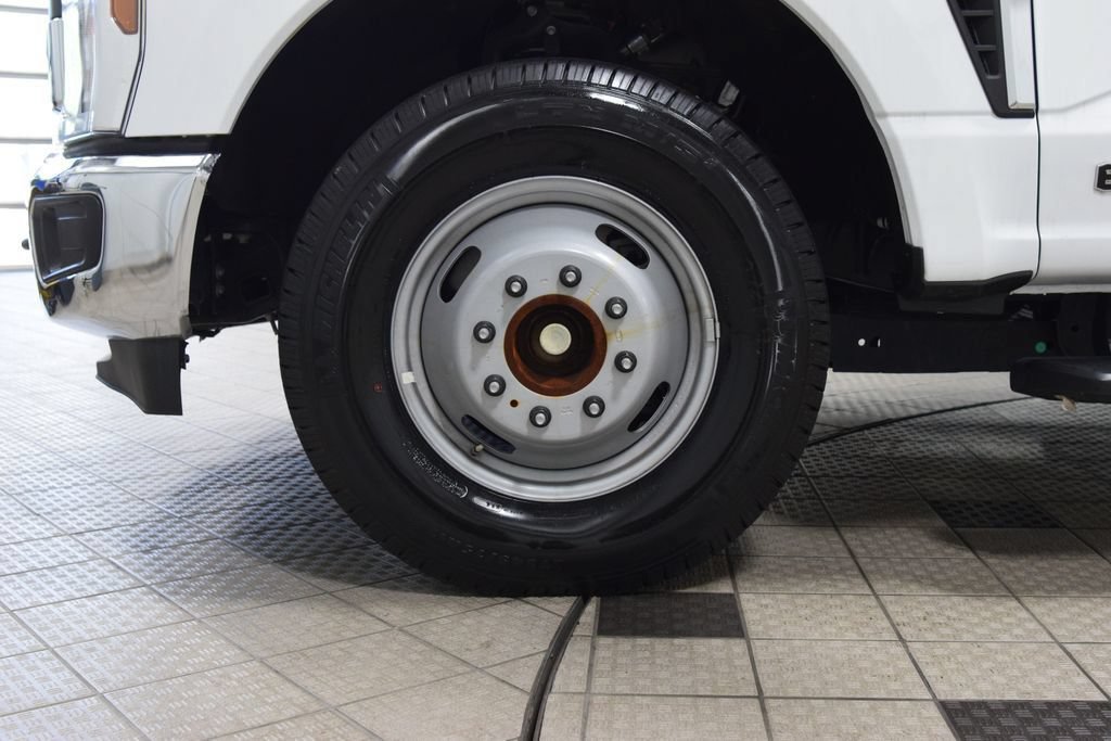 Used 2024 Ford F350 XL w/ XL Chrome Package RWD image 16