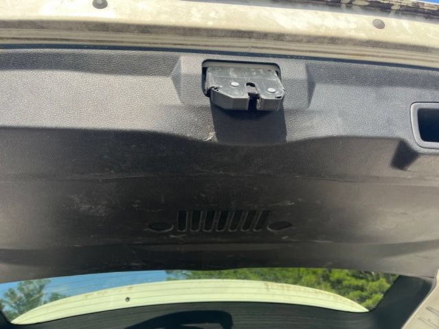 Used 2019 Jeep Renegade Latitude FWD image 35