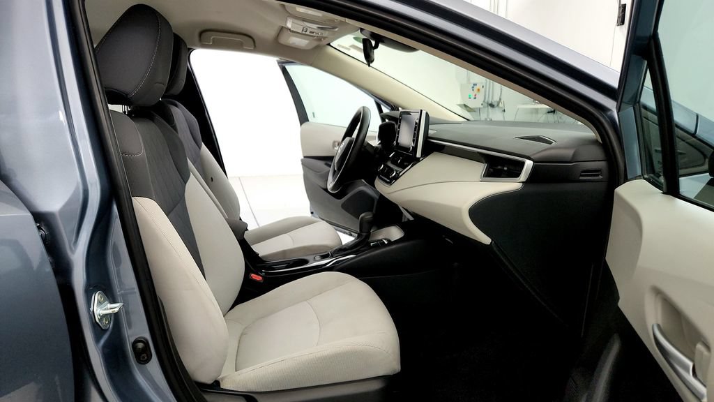 Certified 2021 Toyota Corolla LE w/ Carpet Mat Package (TMS) FWD image 17