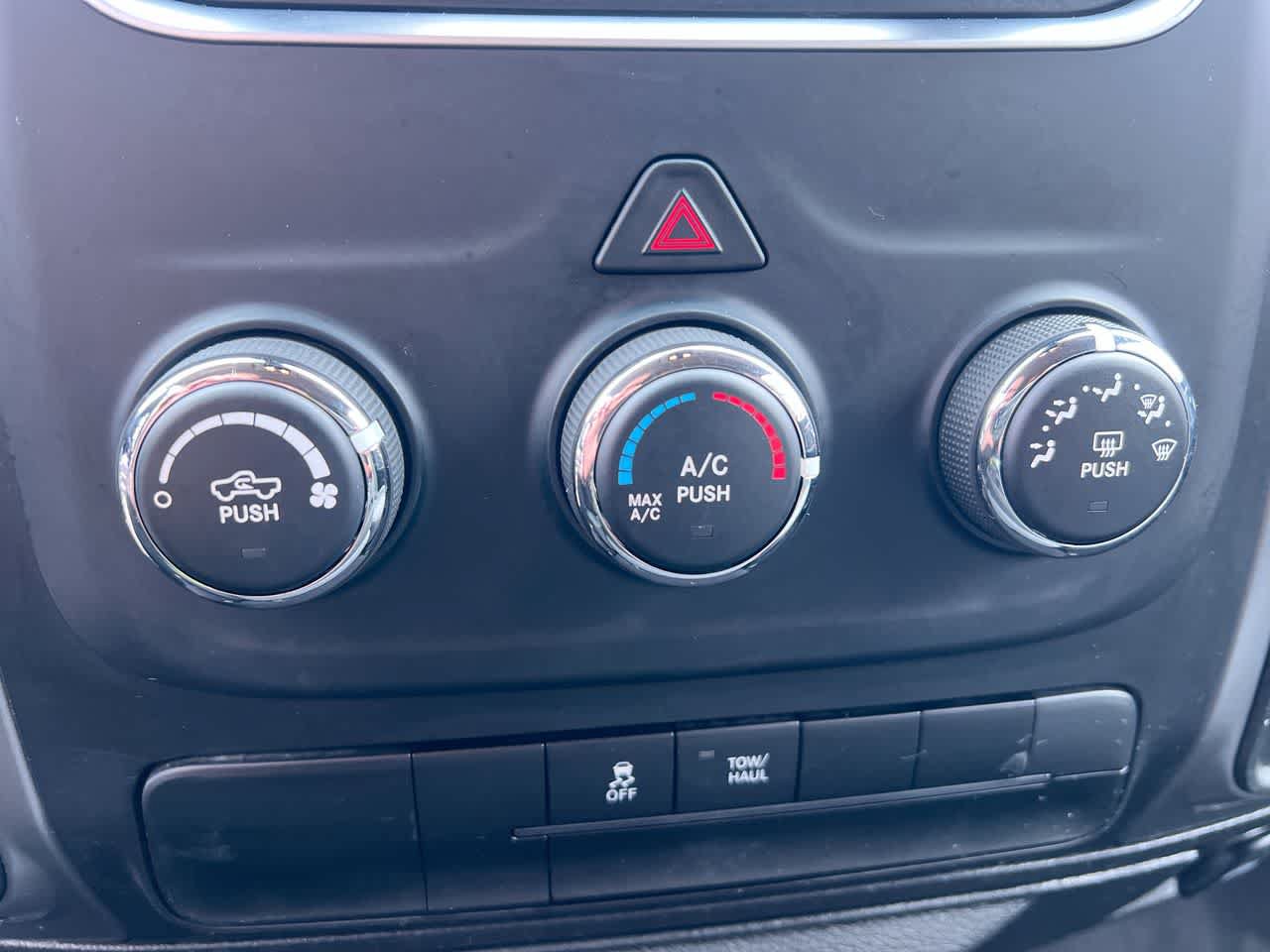 Used 2024 RAM 1500 Classic SLT AWD/4WD image 19