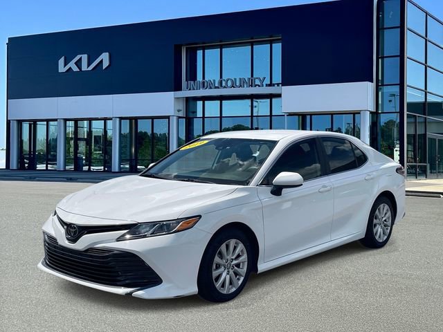 Used 2019 Toyota Camry LE FWD image 3