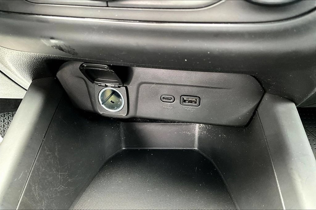 Used 2024 Chevrolet Trax RS FWD image 12