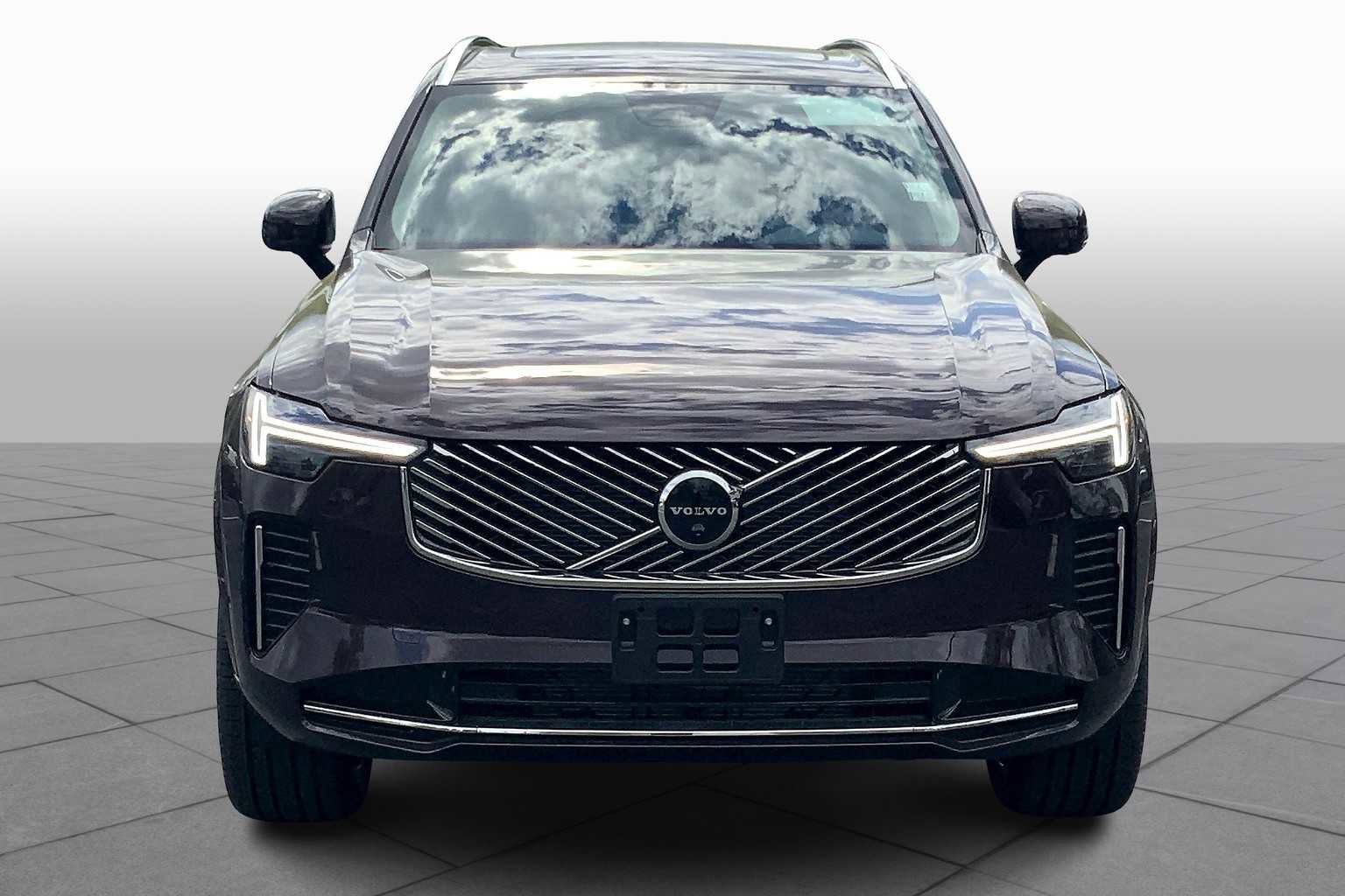 New 2025 Volvo XC90 B5 Plus image 2