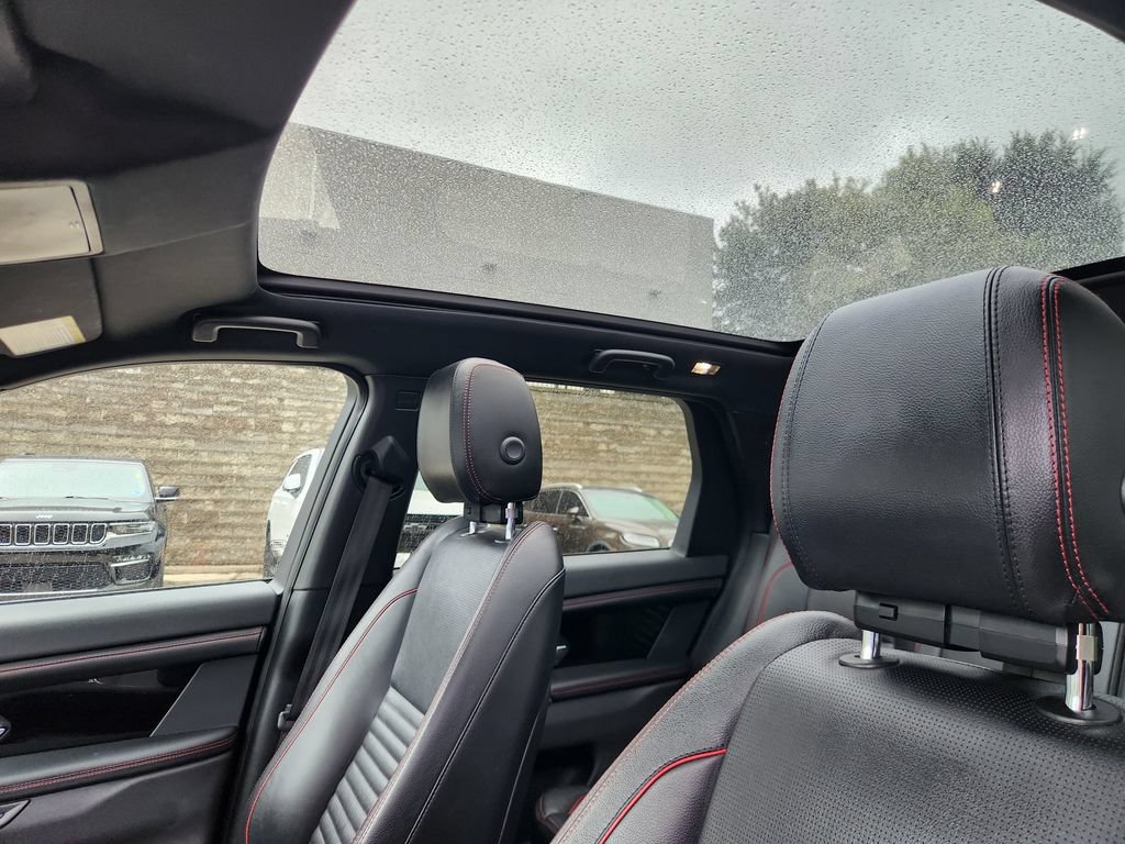 Used 2020 Land Rover Discovery Sport S R-Dynamic AWD/4WD image 10