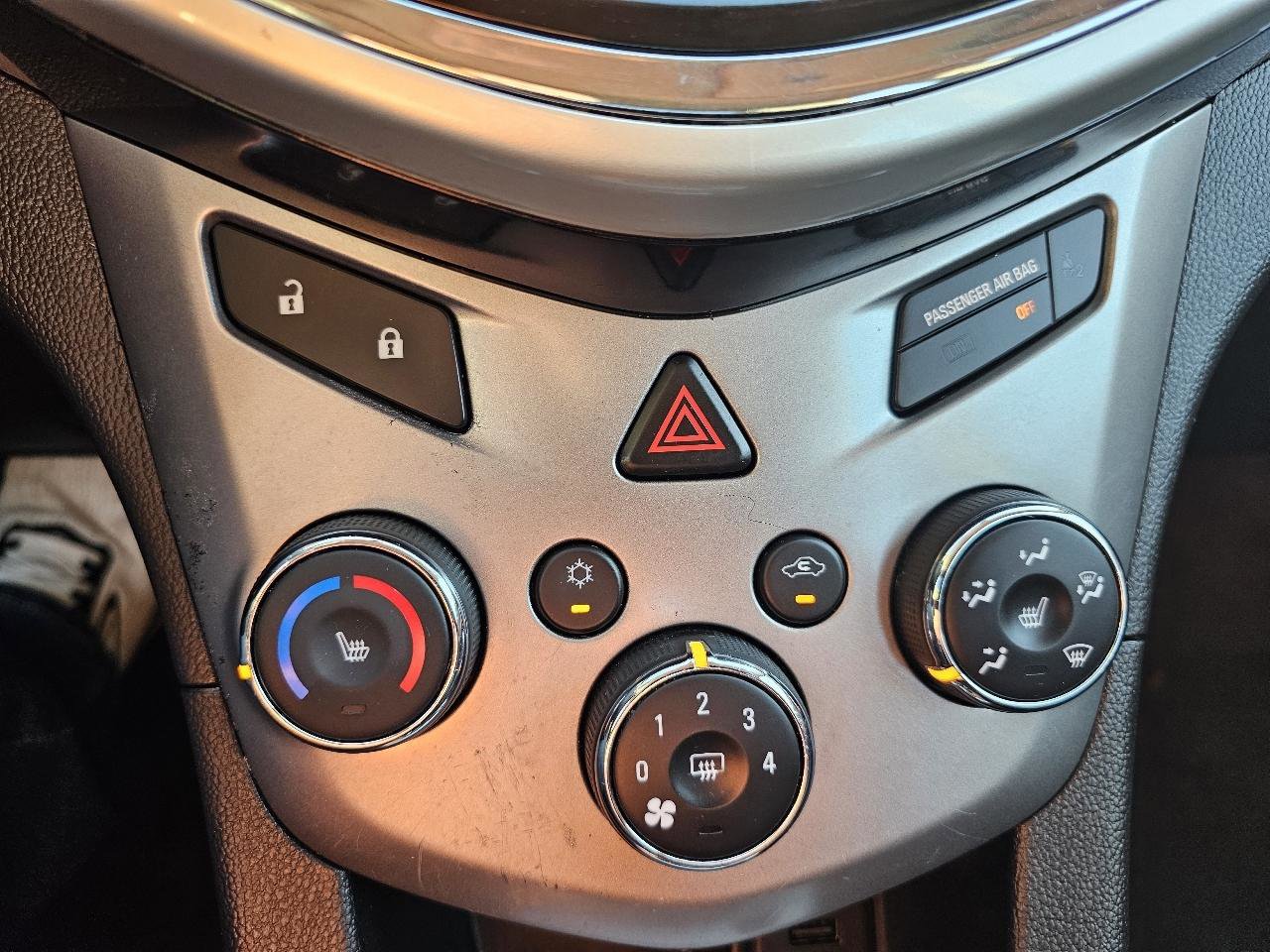 Used 2020 Chevrolet Sonic Premier image 17