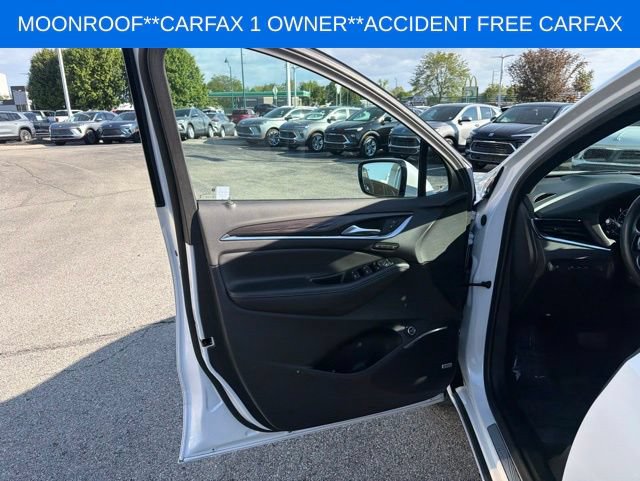 Used 2024 Buick Enclave Avenir w/ Avenir Technology Package AWD/4WD image 20