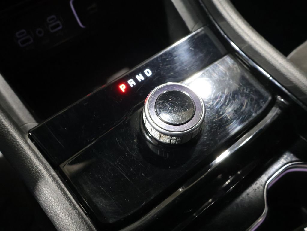 Used 2023 Jeep Grand Cherokee L Laredo image 29