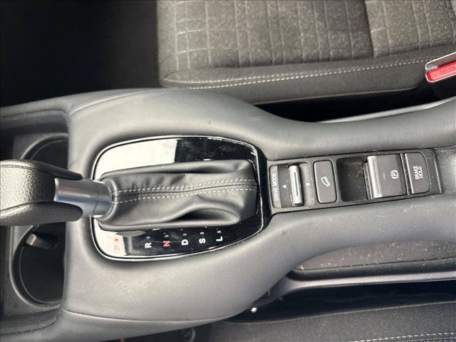 Used 2025 Honda HR-V LX image 16