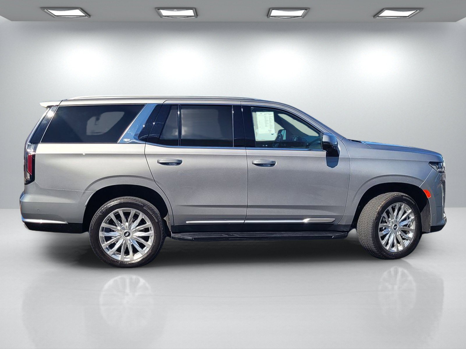 Used 2023 Cadillac Escalade Premium Luxury AWD/4WD image 3