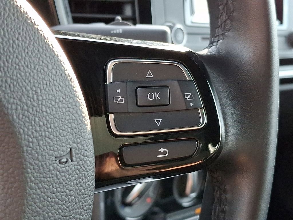 Used 2019 Volkswagen Beetle 2.0T S image 18