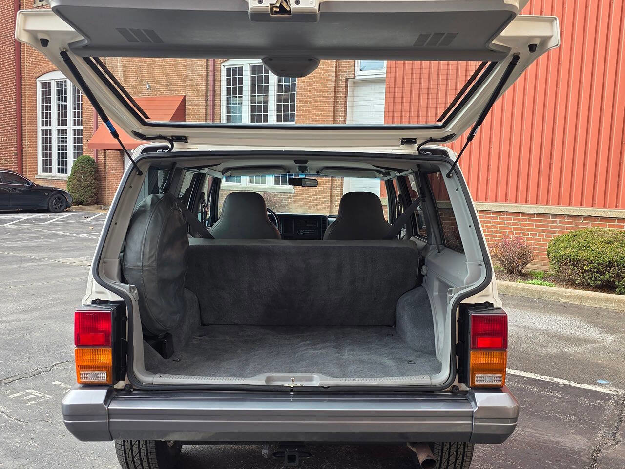 Used 1996 Jeep Cherokee 4WD 4-Door image 10