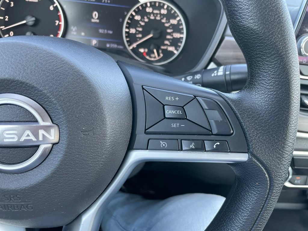 Used 2024 Nissan Altima 2.5 SV FWD image 17