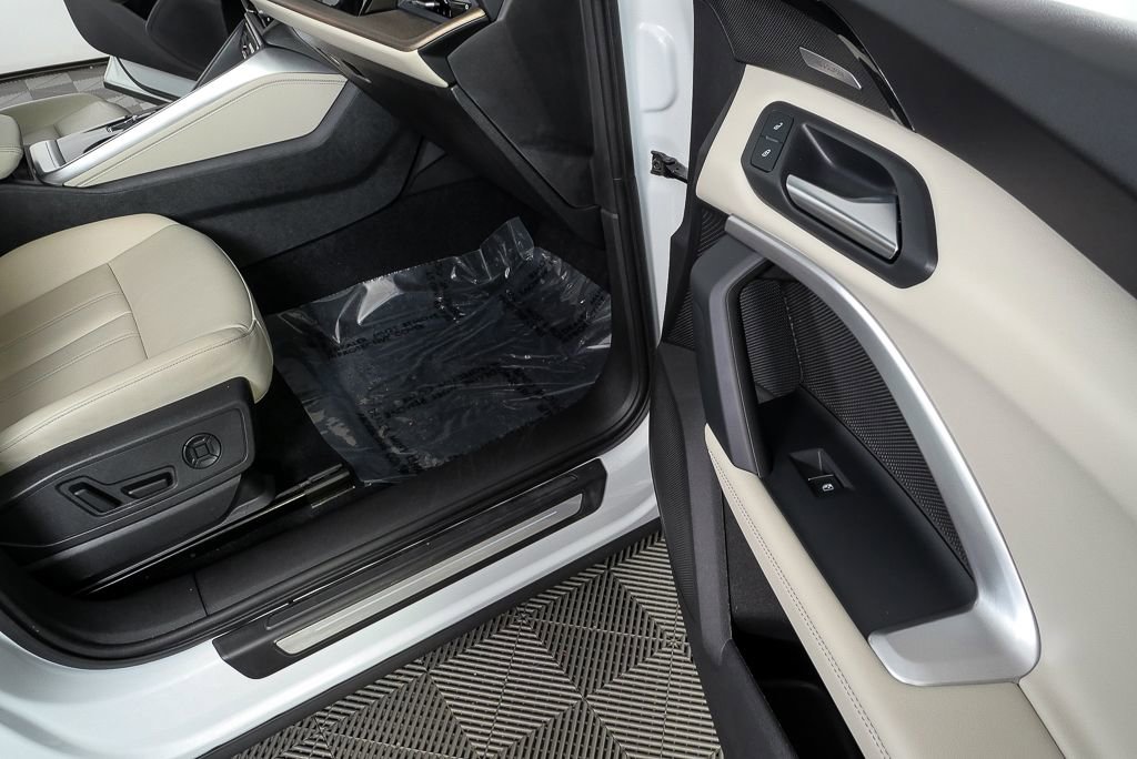 Used 2025 Audi Q5 Premium Plus w/ Premium Plus image 25