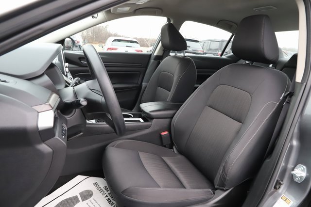 Used 2024 Nissan Altima 2.5 SV image 11