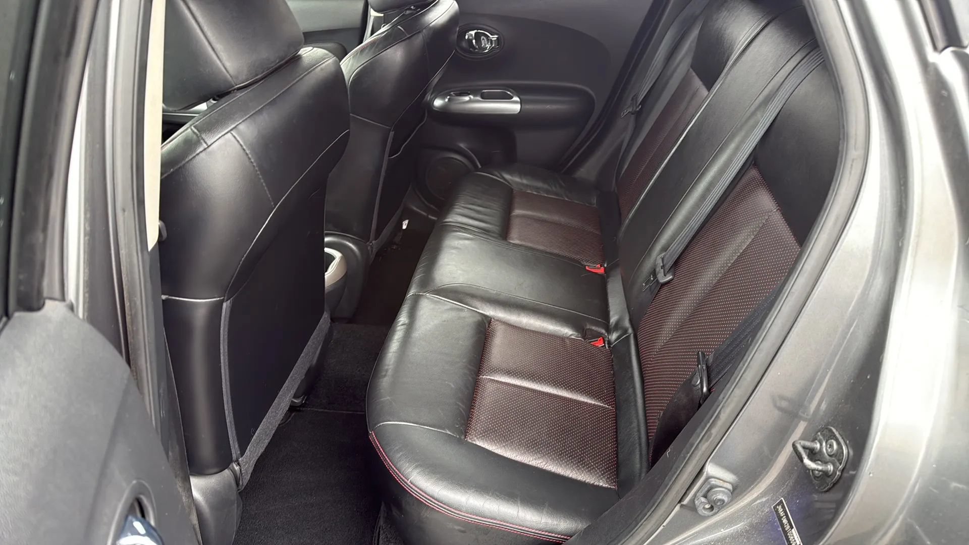 Used 2011 Nissan Juke SL FWD image 7