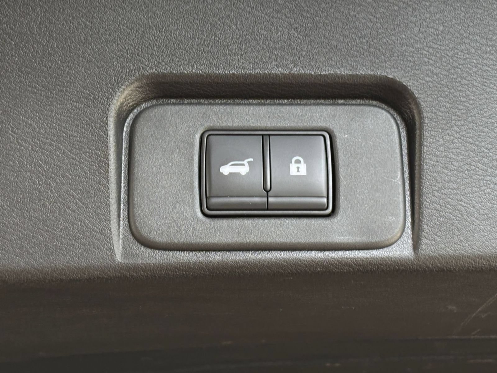 Used 2026 Nissan Rogue SV AWD/4WD image 22