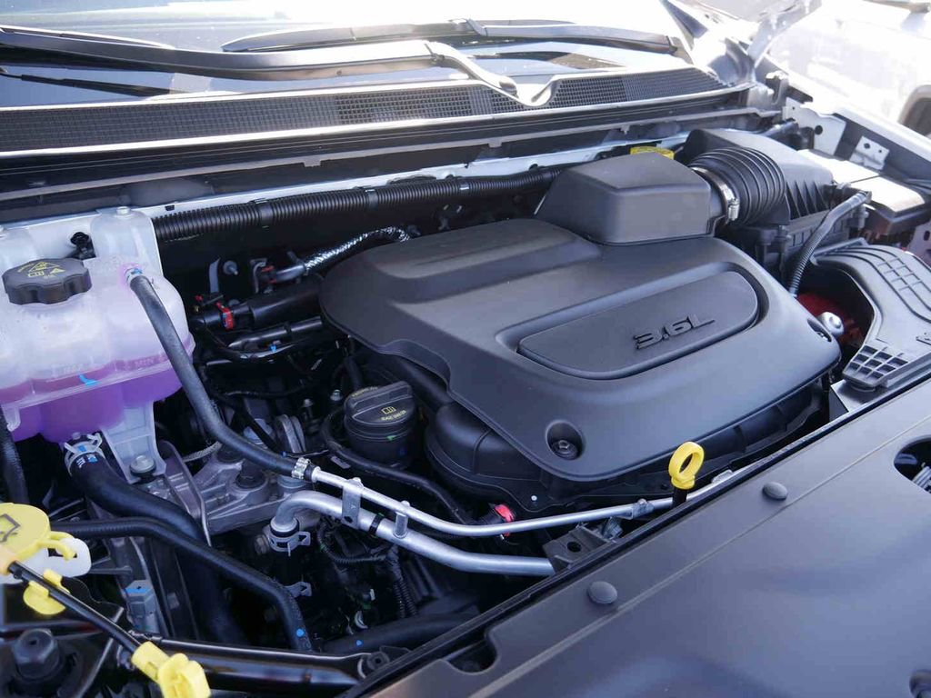 New 2026 Chrysler Pacifica Select image 10