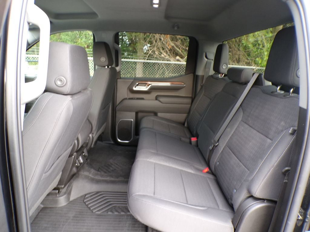 Used 2023 Chevrolet Silverado 1500 RST AWD/4WD image 18