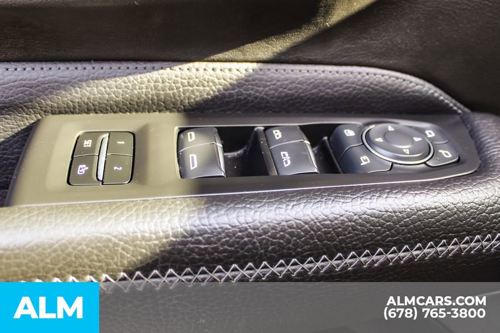 Used 2023 GMC Yukon Denali image 39