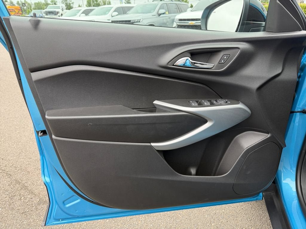 New 2026 Chevrolet Trax RS w/ Driver Confidence Package FWD image 20