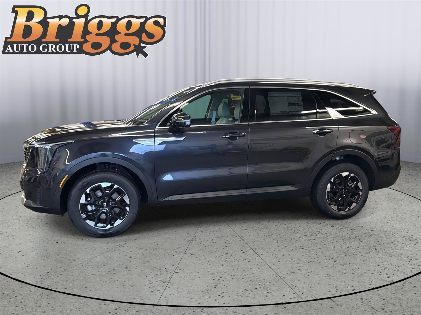 Used 2025 Kia Sorento S AWD/4WD image 2