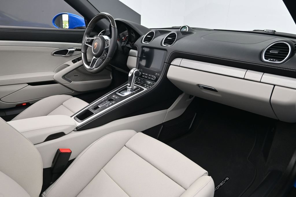 Certified 2025 Porsche 718 Boxster GTS RWD image 11